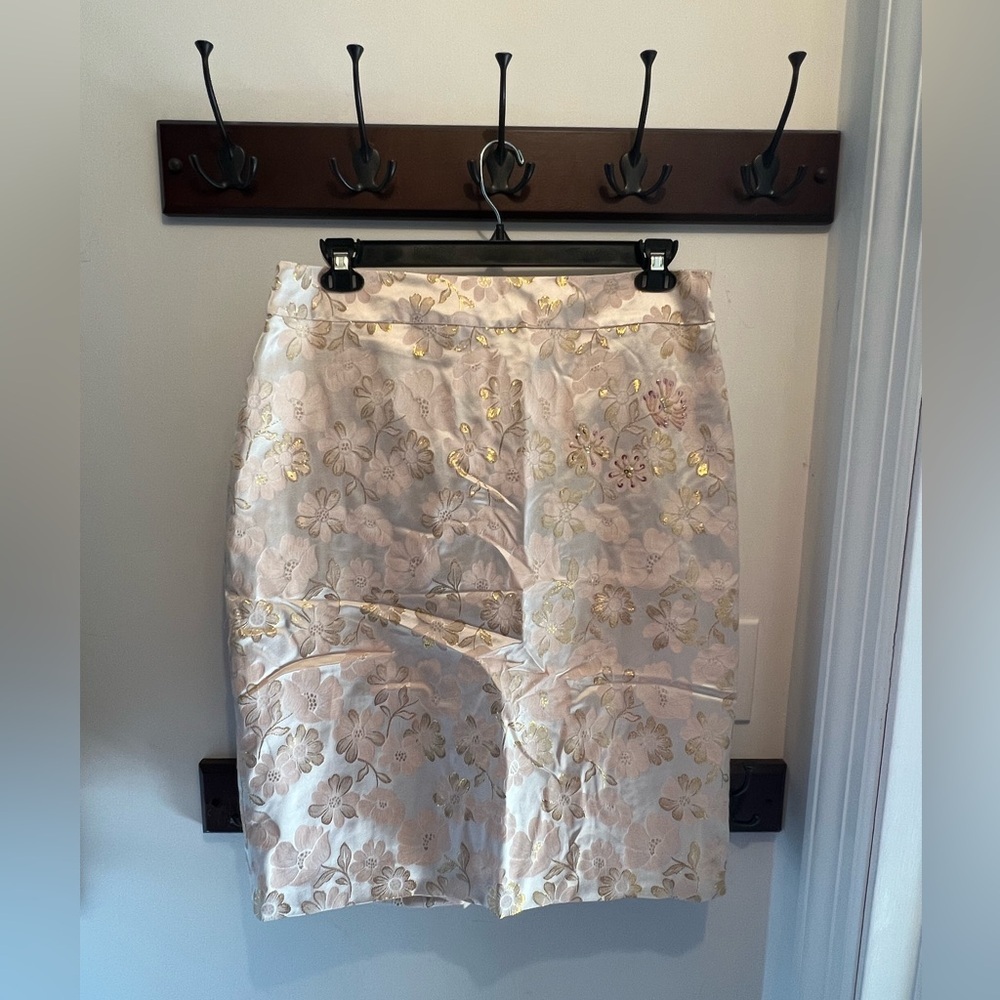 Banana Republic Pink Gold Metallic Silk Brocade Floral Pencil Skirt - Picture 2 of 13